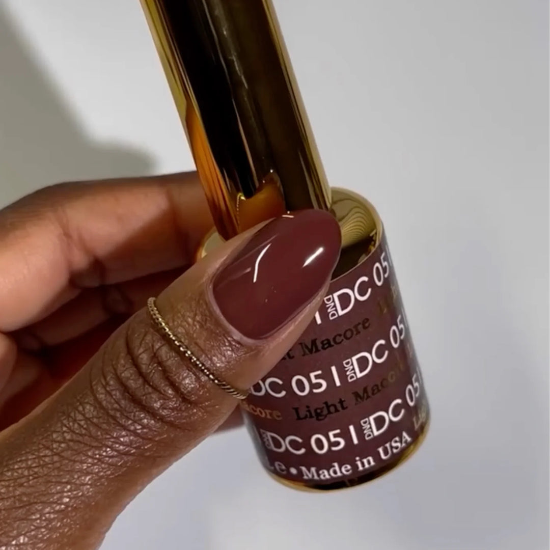 #051 DND DC COLOR DUO Light Macore