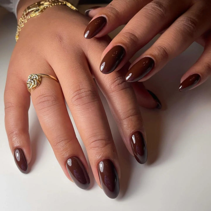 #052 DND DC COLOR DUO Walnut Brown