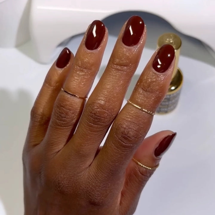 #052 DND DC COLOR DUO Walnut Brown