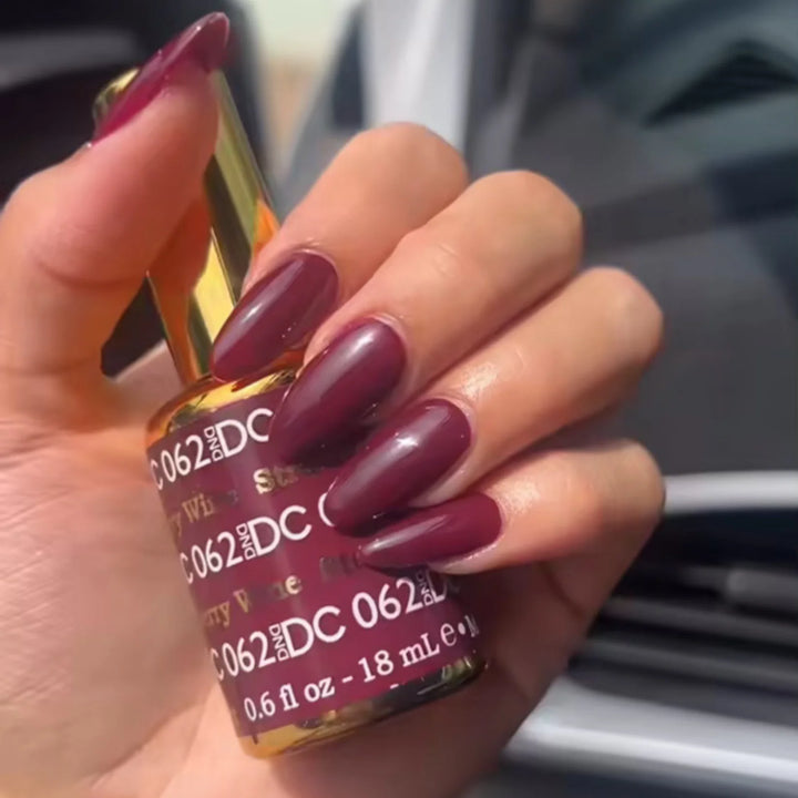 #062 DND DC COLOR DUO Strawberry Wine