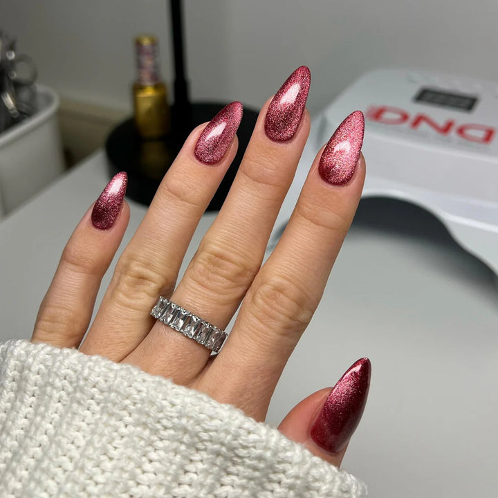 DND DIVA 9D Cat Eye Candy #24 - Hot Cinnamon