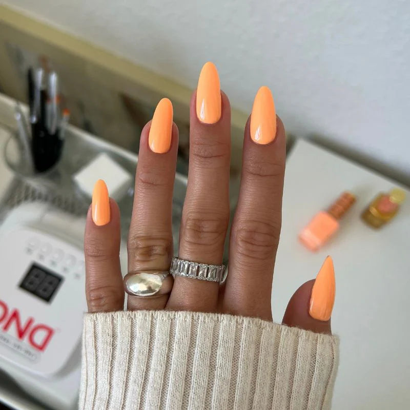 DND DIVA - #145 Crème Peach