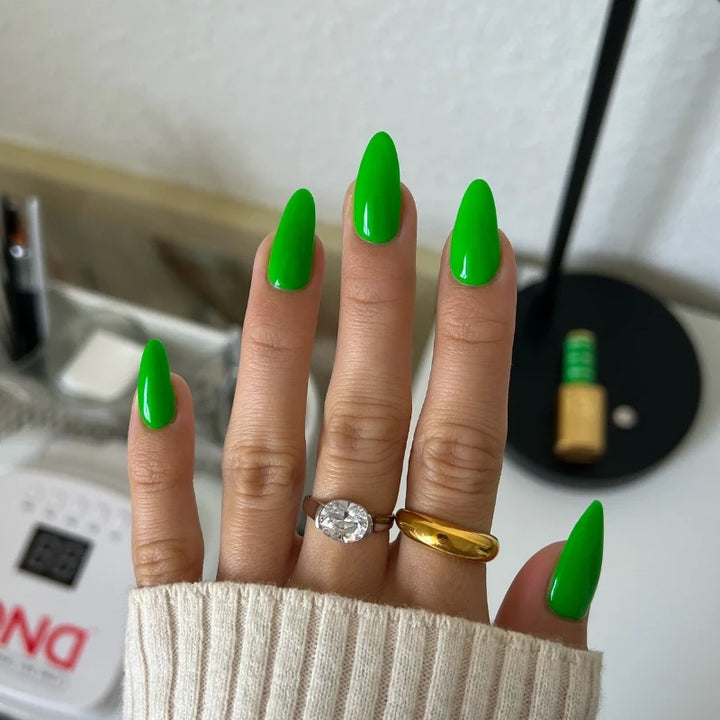 DND DIVA - #192 Lawn Green